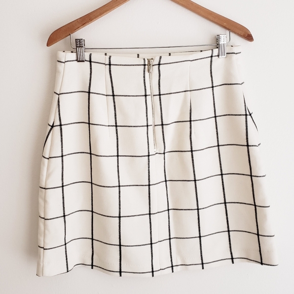 SOLD H&M Plaid Skirt - Picture 7 of 7